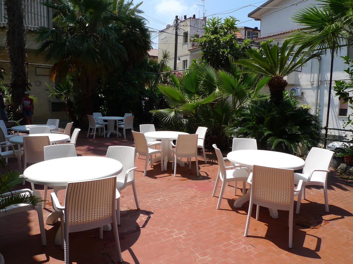Hotel Alexander Santa Domenica  Bagian luar foto