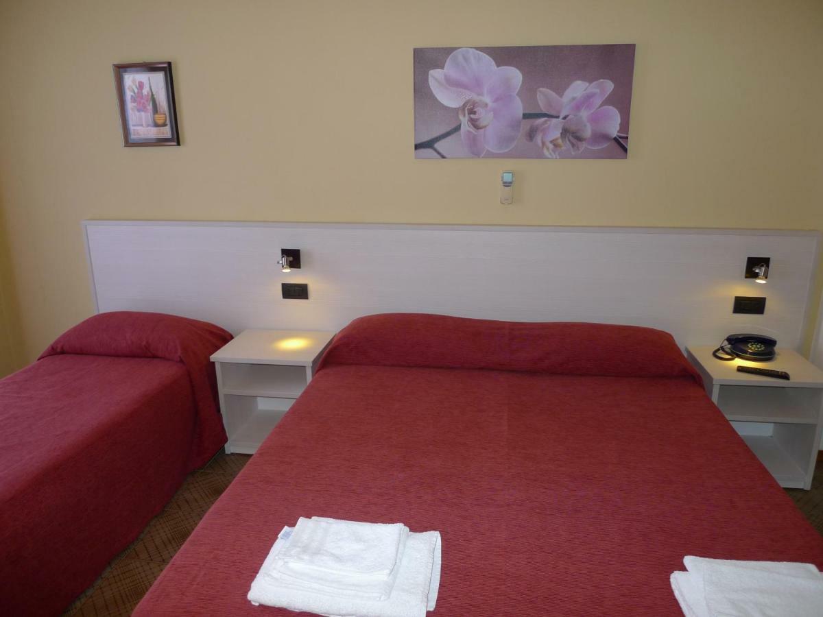 Hotel Alexander Santa Domenica  Bagian luar foto
