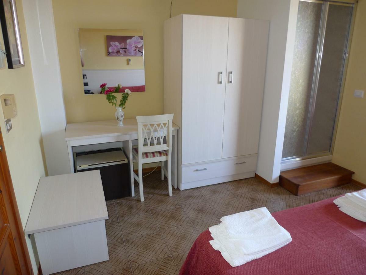 Hotel Alexander Santa Domenica  Bagian luar foto