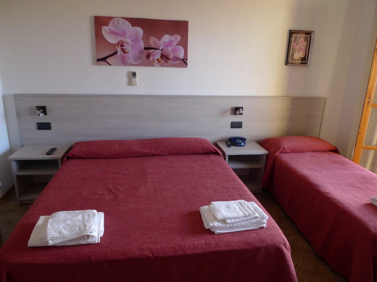 Hotel Alexander Santa Domenica  Bagian luar foto